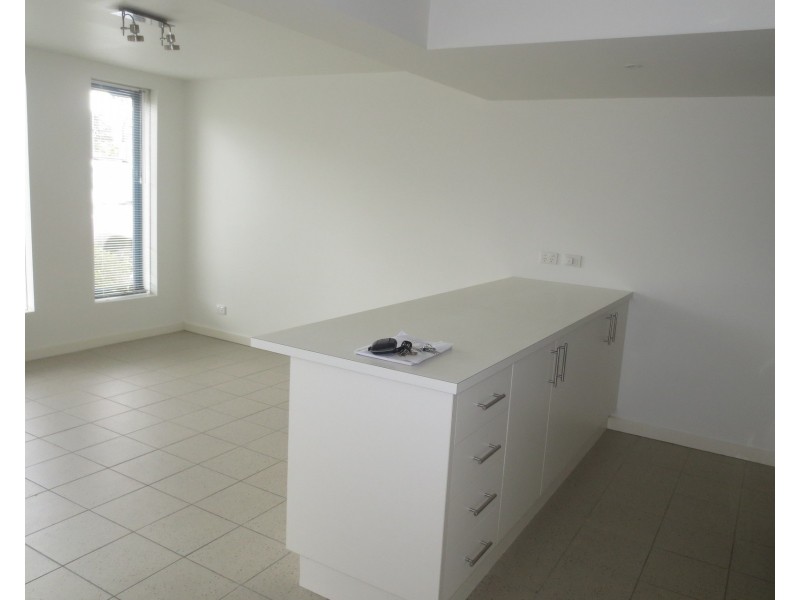 1/163 Queen Street, Altona VIC 3018