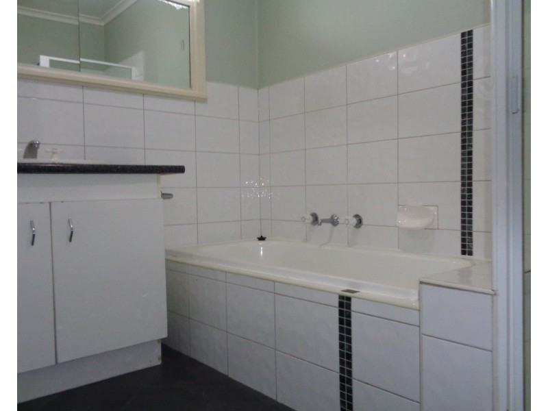 6 Lawrence Court, Altona North VIC 3025