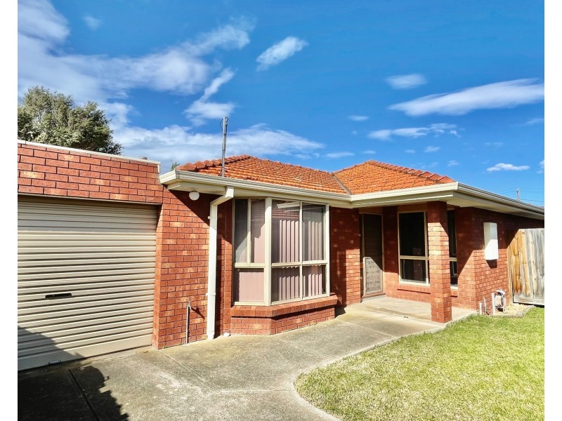 2/12 Delahunty Court, Altona Meadows VIC 3028