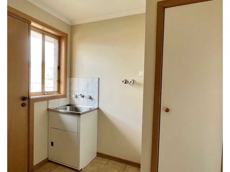 2/12 Delahunty Court, Altona Meadows VIC 3028