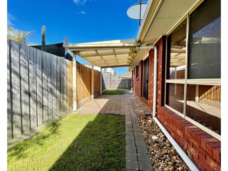 2/12 Delahunty Court, Altona Meadows VIC 3028