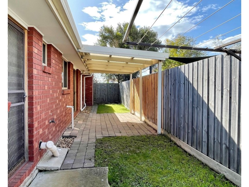 2/12 Delahunty Court, Altona Meadows VIC 3028
