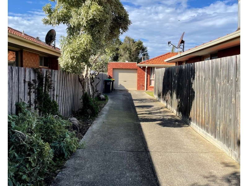 2/12 Delahunty Court, Altona Meadows VIC 3028