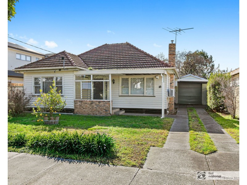 18 Primula Avenue, Brooklyn VIC 3012