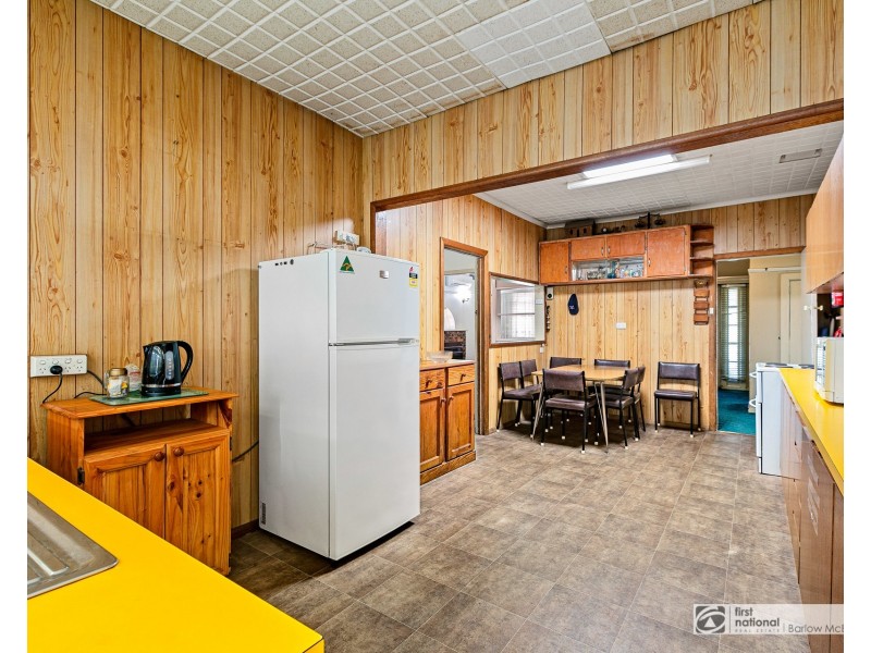 18 Primula Avenue, Brooklyn VIC 3012