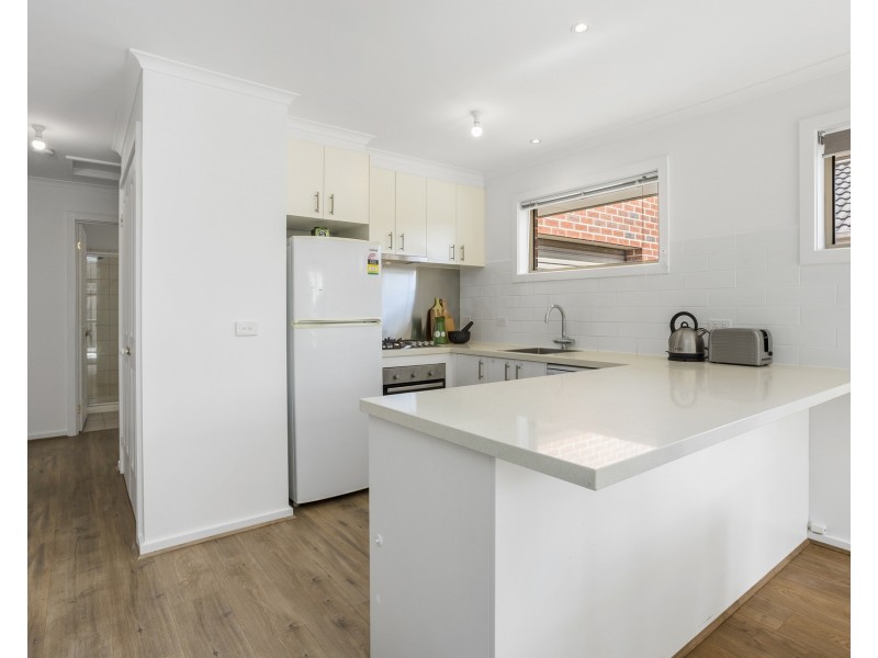 4/9-11 Hall Avenue, Altona Meadows VIC 3028