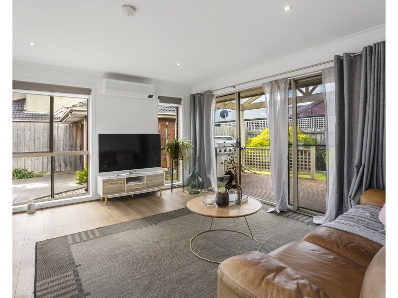 4/9-11 Hall Avenue, Altona Meadows VIC 3028