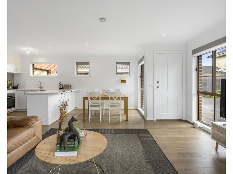 4/9-11 Hall Avenue, Altona Meadows VIC 3028