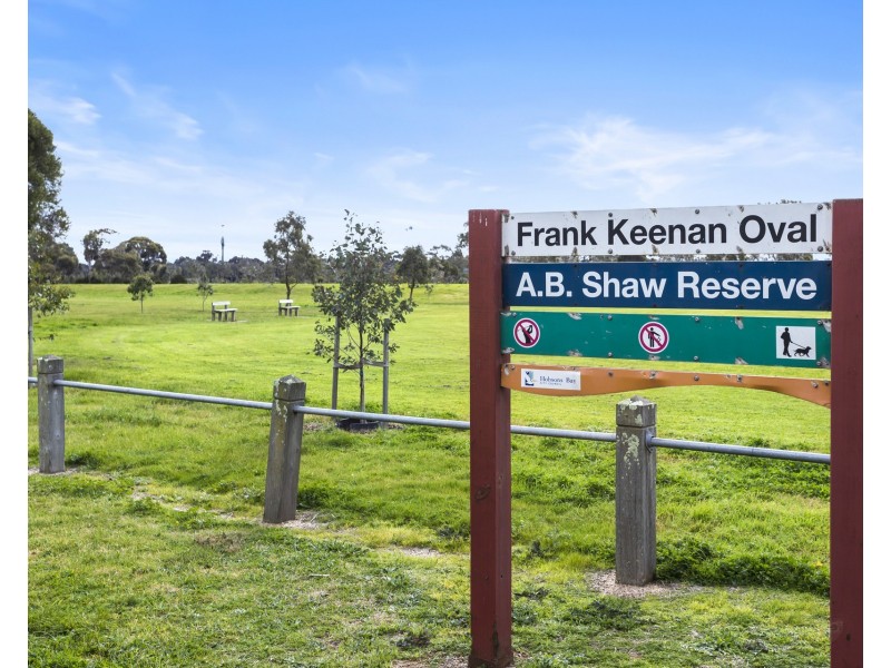 4/9-11 Hall Avenue, Altona Meadows VIC 3028