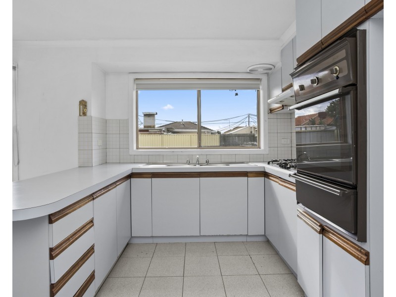 4 Carling Court, Altona Meadows VIC 3028