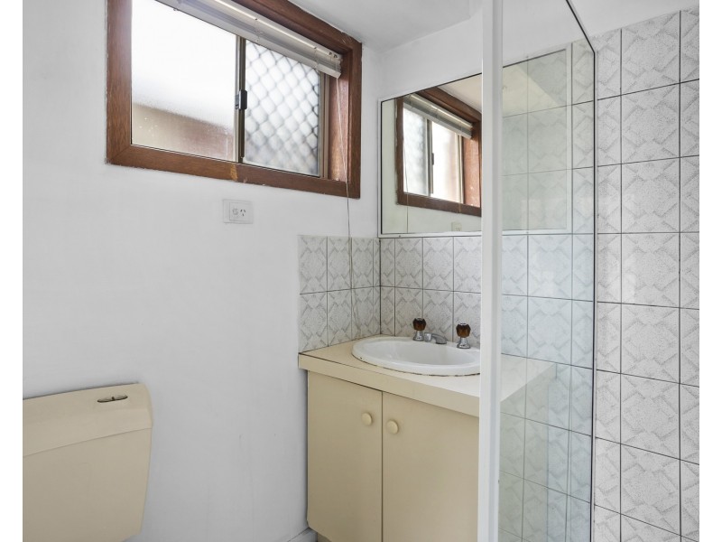 4 Carling Court, Altona Meadows VIC 3028