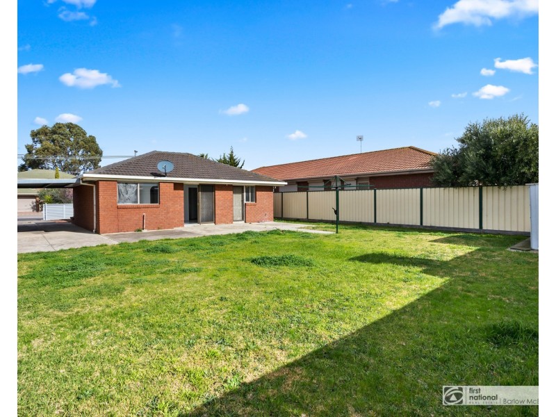 4 Carling Court, Altona Meadows VIC 3028
