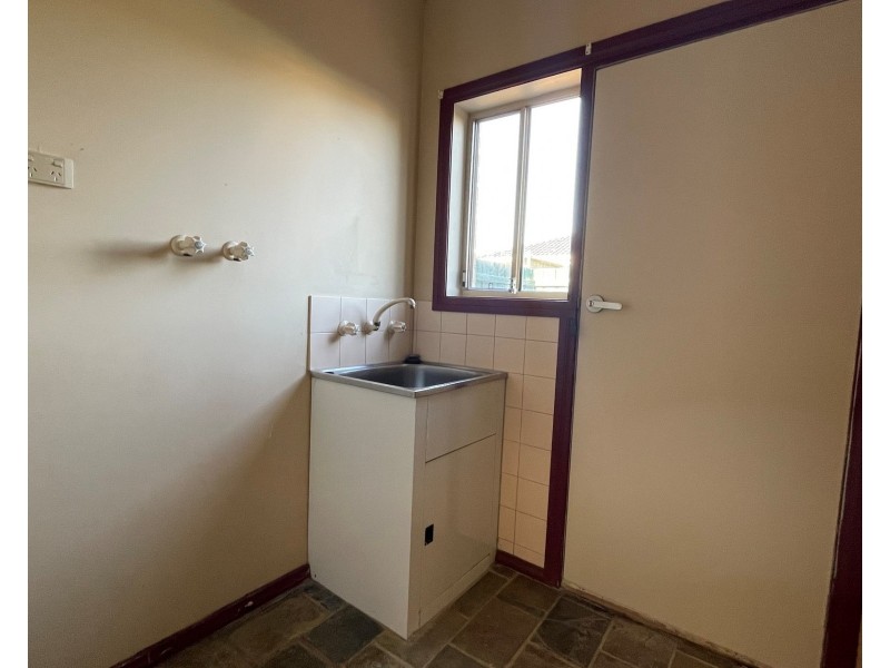 2/79 Orville Street, Altona Meadows VIC 3028