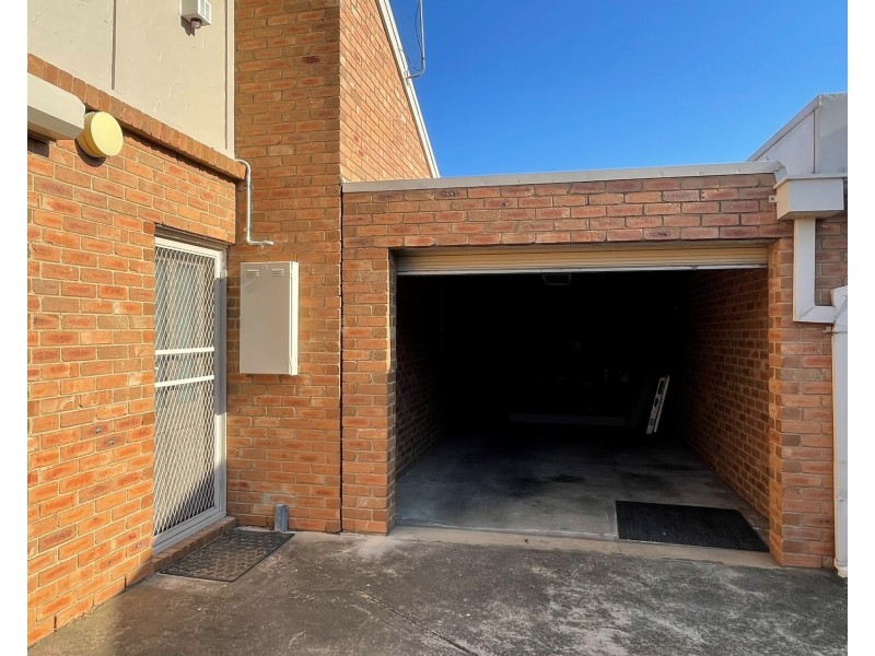 2/79 Orville Street, Altona Meadows VIC 3028