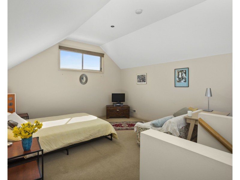 2/275 Queen Street, Altona VIC 3018