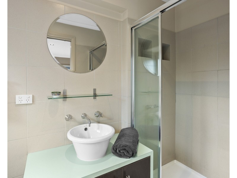 2/275 Queen Street, Altona VIC 3018