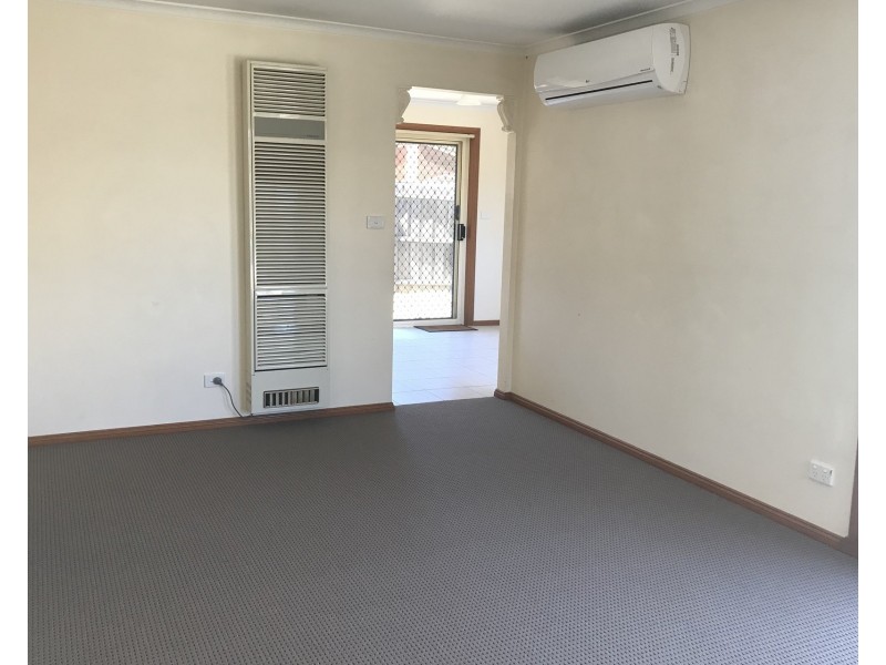 2/11 Devenport Court, Altona Meadows VIC 3028