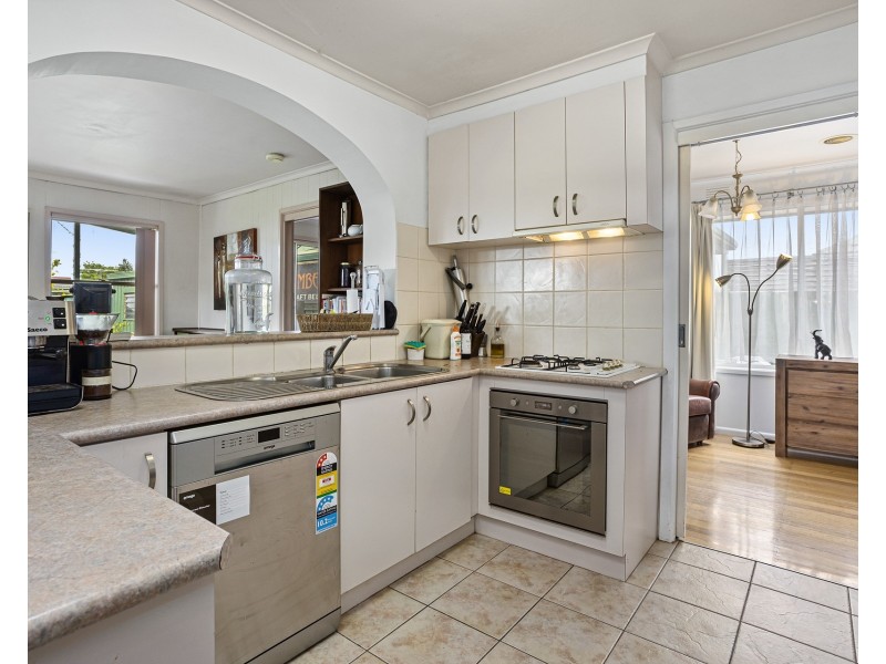 136 Grieve Parade, Altona VIC 3018