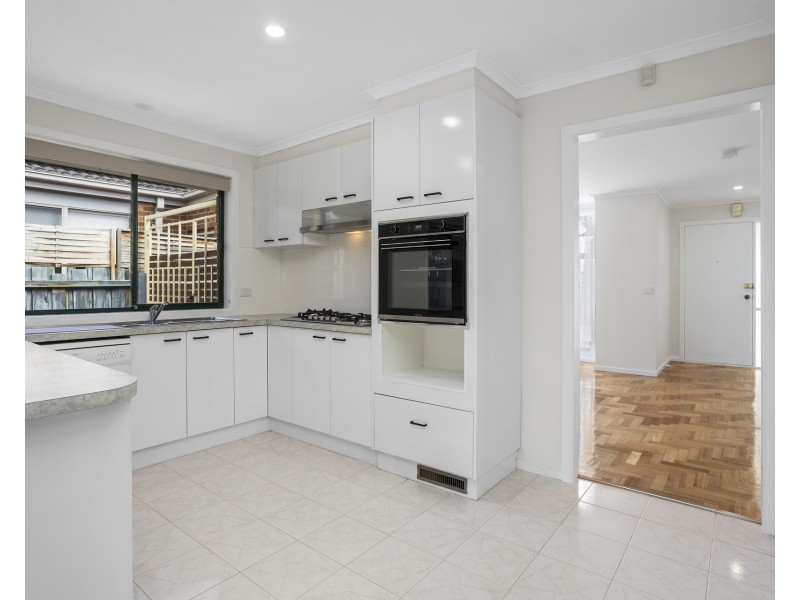 8 Nielsen Court, Altona Meadows VIC 3028