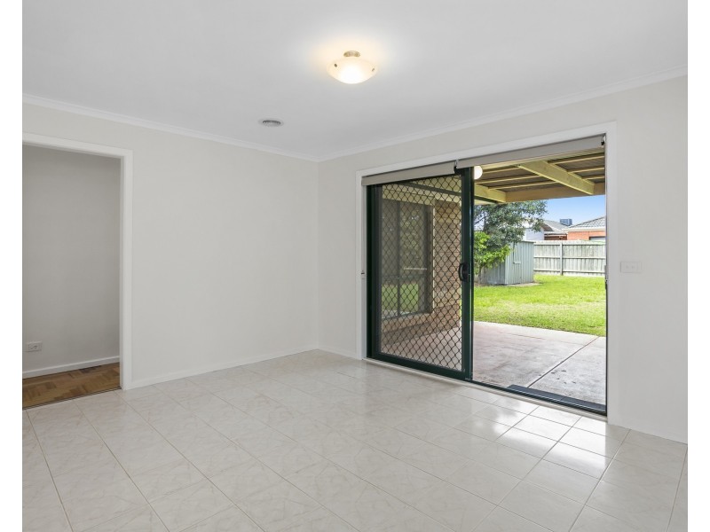 8 Nielsen Court, Altona Meadows VIC 3028