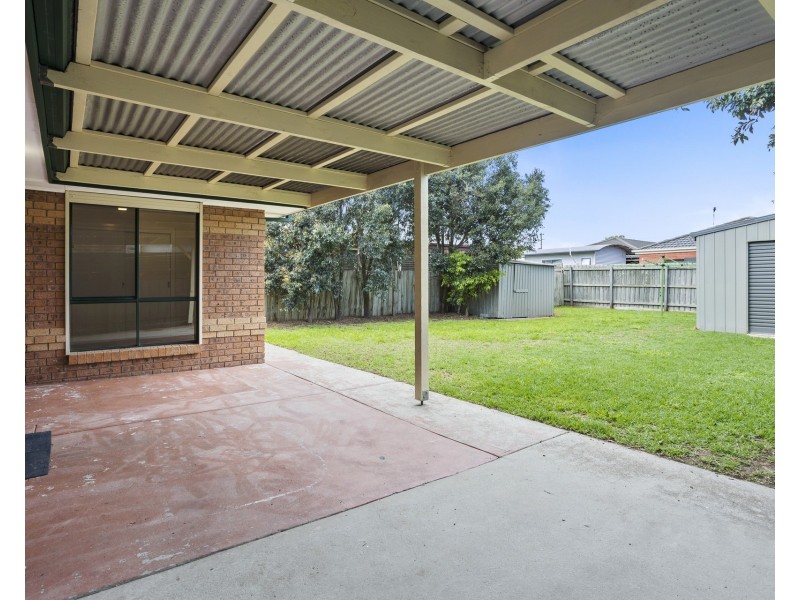 8 Nielsen Court, Altona Meadows VIC 3028