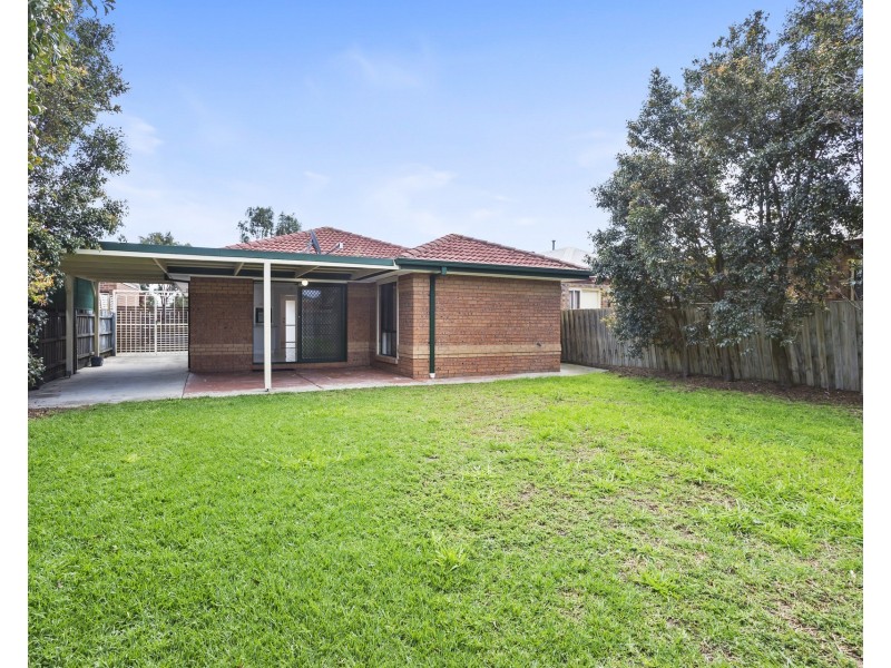 8 Nielsen Court, Altona Meadows VIC 3028