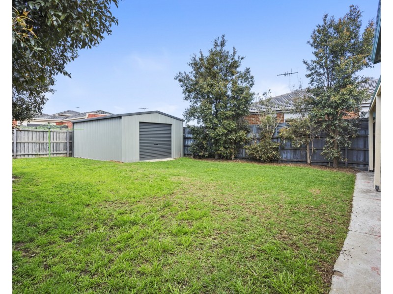 8 Nielsen Court, Altona Meadows VIC 3028