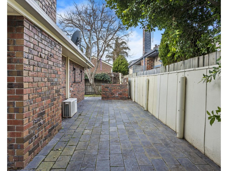 18 Waratah Street, Seaholme VIC 3018