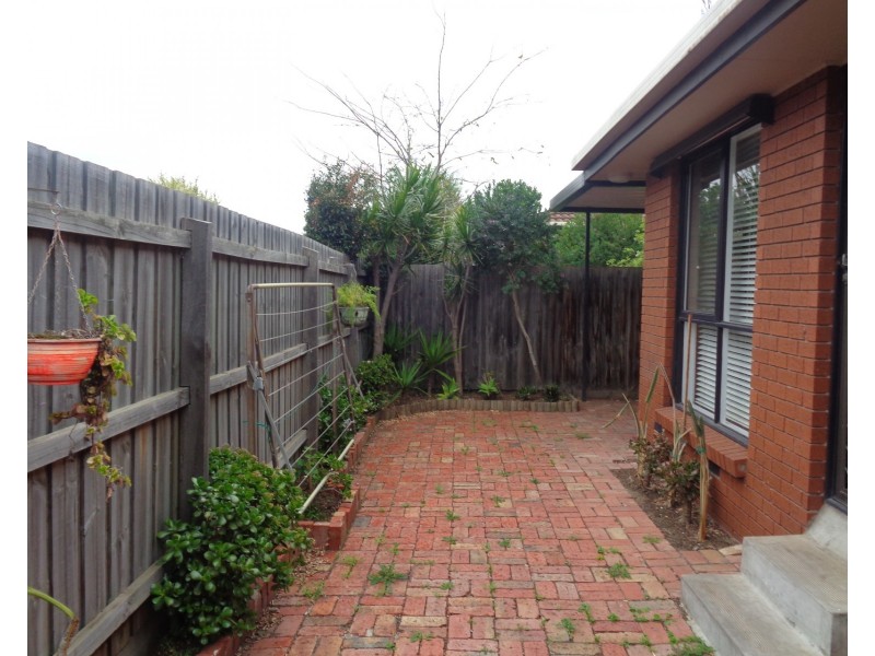 1/114 Blyth Street, Altona VIC 3018