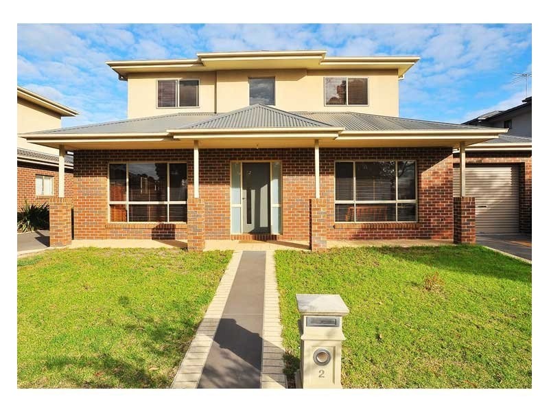 2/32 Civic Parade, Altona VIC 3018