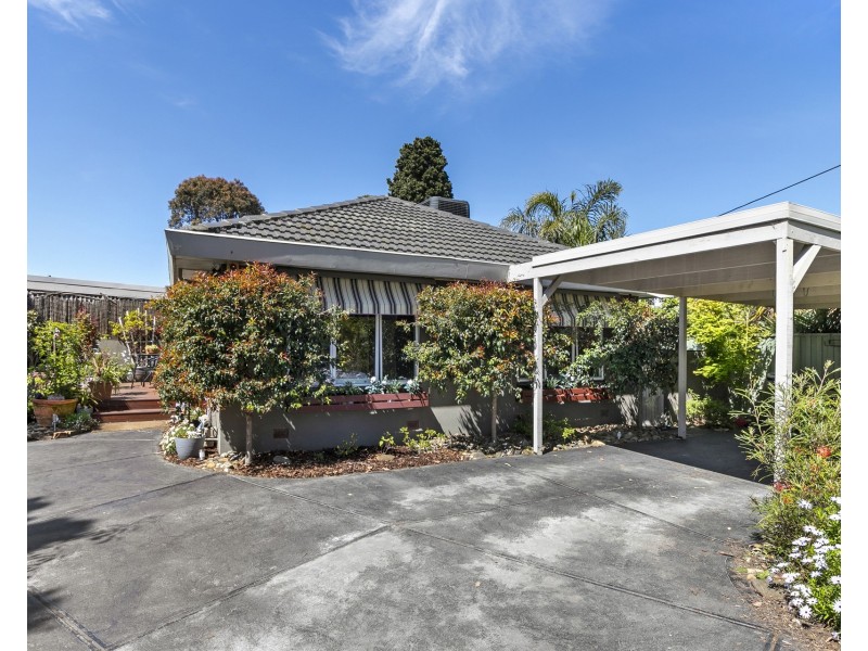 1/42 Bell Avenue, Altona VIC 3018