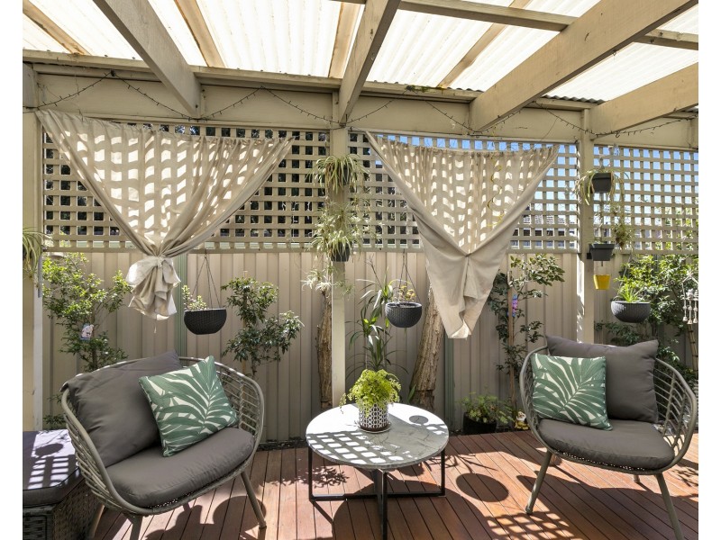 1/42 Bell Avenue, Altona VIC 3018