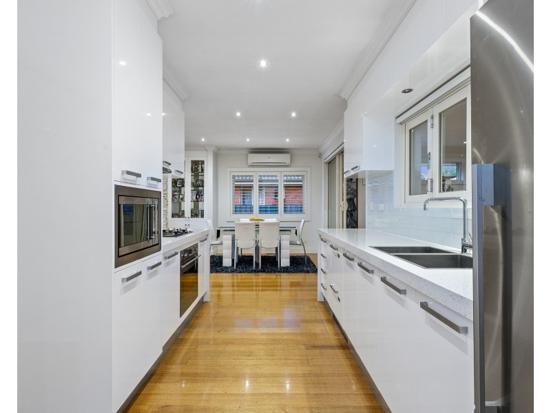 2 Pollard Court, Altona VIC 3018