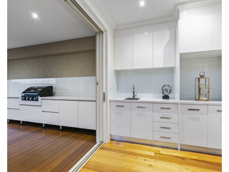 2 Pollard Court, Altona VIC 3018