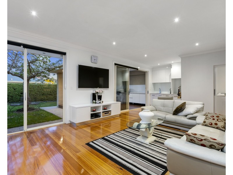 2 Pollard Court, Altona VIC 3018
