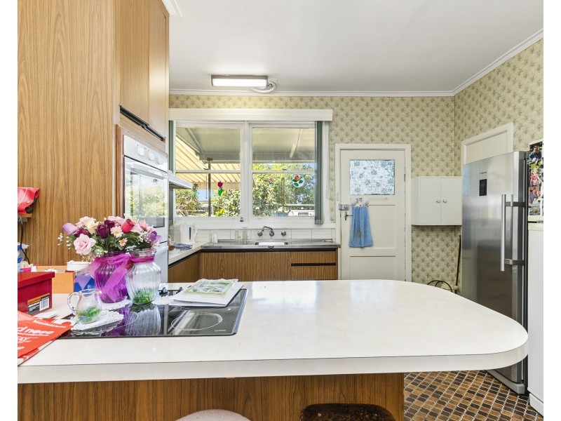 4 Den Dulk Avenue, Altona VIC 3018