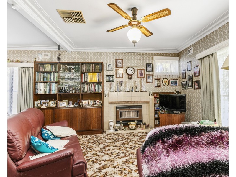 4 Den Dulk Avenue, Altona VIC 3018