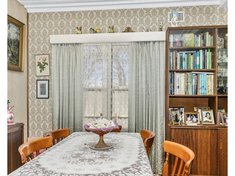 4 Den Dulk Avenue, Altona VIC 3018