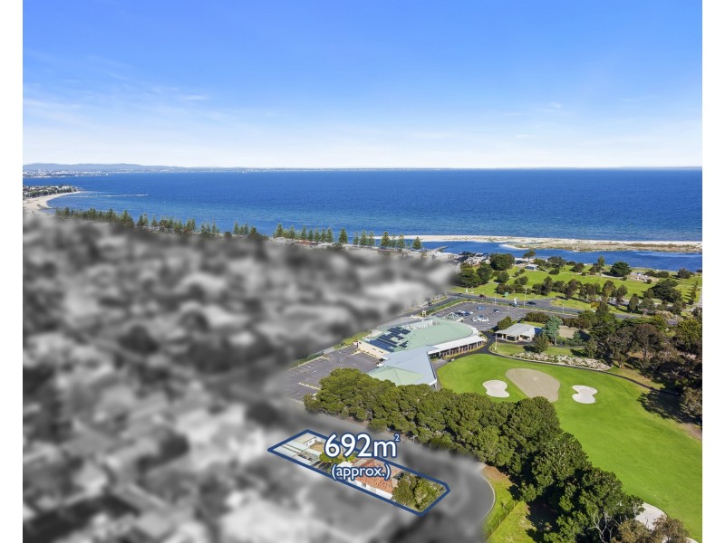 4 Den Dulk Avenue, Altona VIC 3018