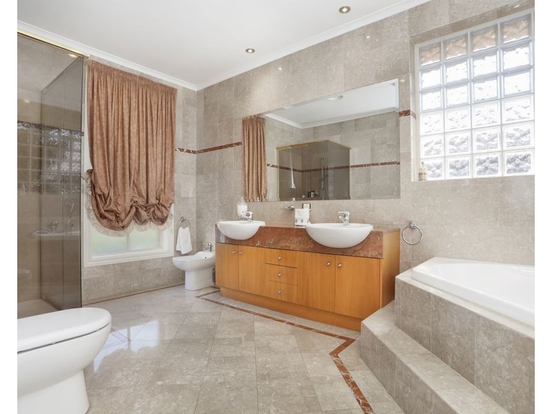 9 Delahunty Court, Altona Meadows VIC 3028