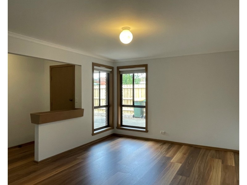 2/35 Bayview Street, Altona VIC 3018