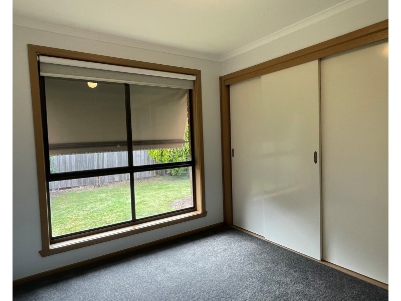 2/35 Bayview Street, Altona VIC 3018