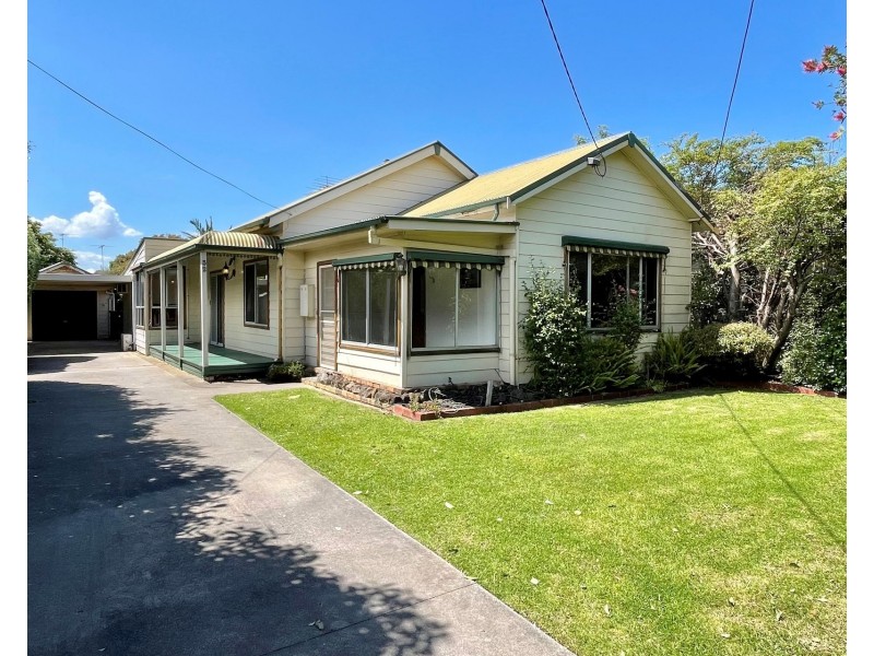 32 Bayview Street, Altona VIC 3018