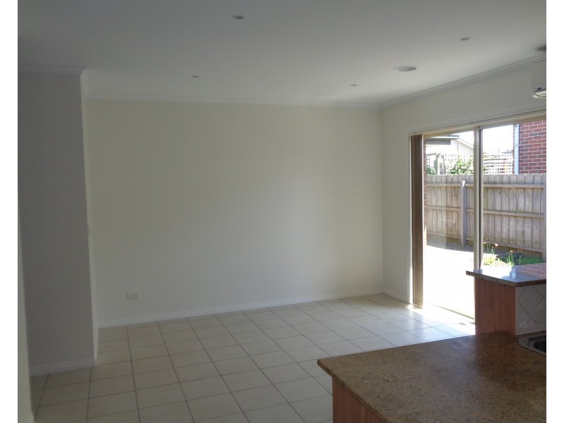 2/15 Webb Street, Altona VIC 3018