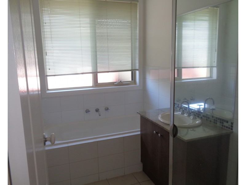 2/15 Webb Street, Altona VIC 3018