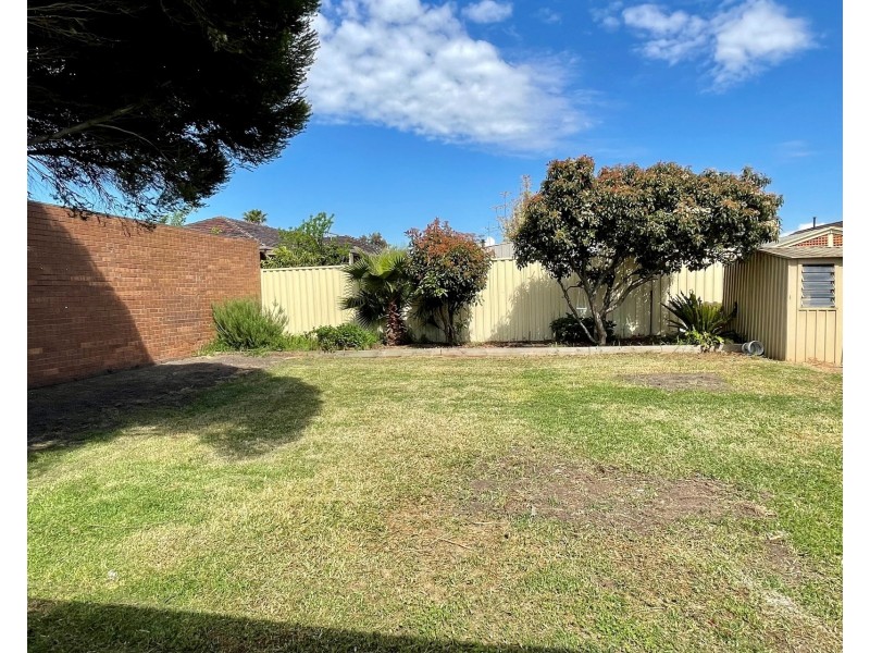 6 Edwards Drive, Altona Meadows VIC 3028
