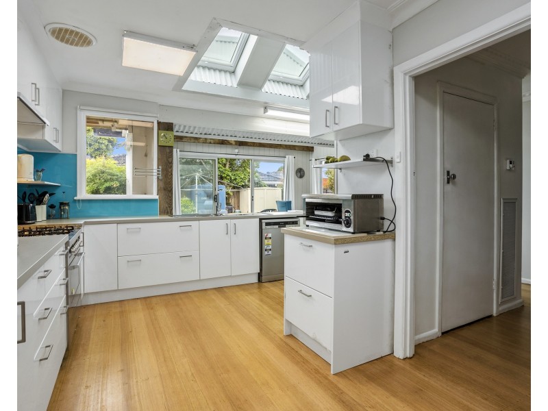 6 Karingal Street, Altona VIC 3018