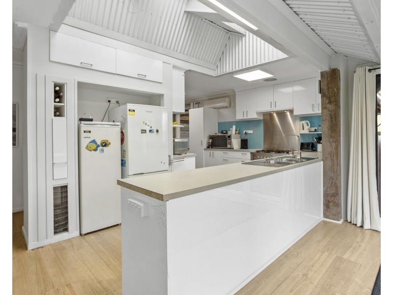 6 Karingal Street, Altona VIC 3018