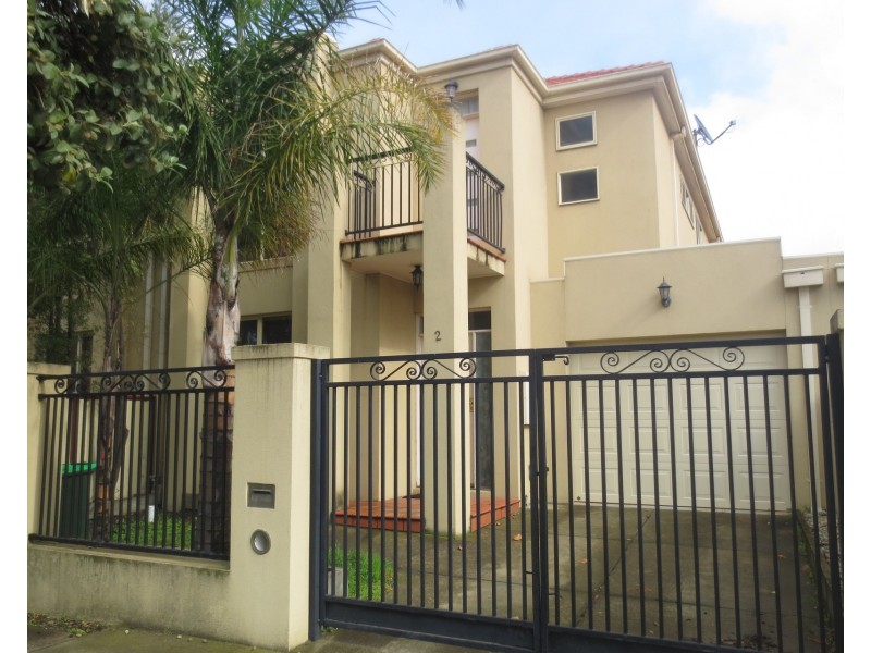 2/42 Blyth Street, Altona VIC 3018