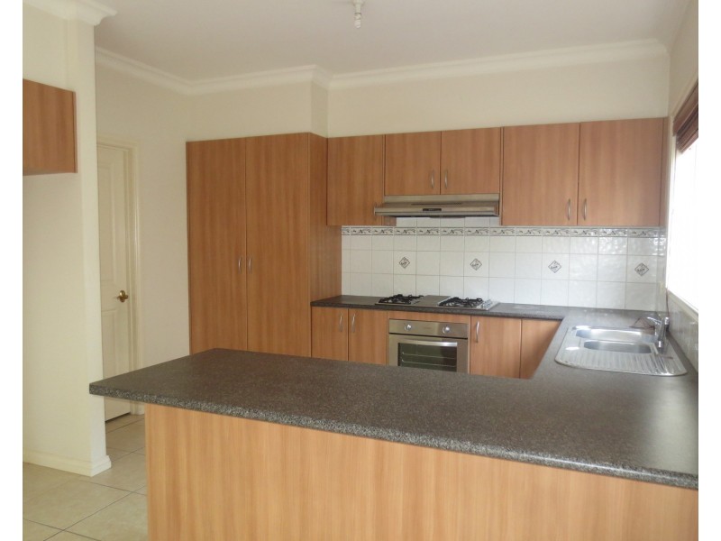 2/42 Blyth Street, Altona VIC 3018